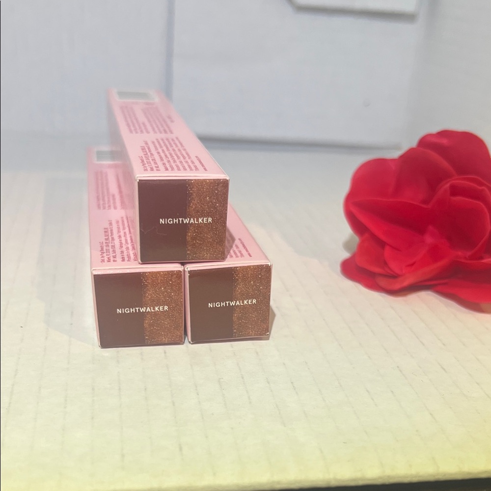 ONE/SIZE Vibrant Pink Lip Balm & Gloss - Picture 5 of 5